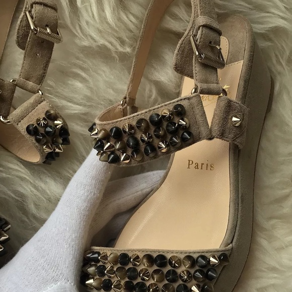Christian Louboutin beige suede spikes wedges - Picture 5 of 7